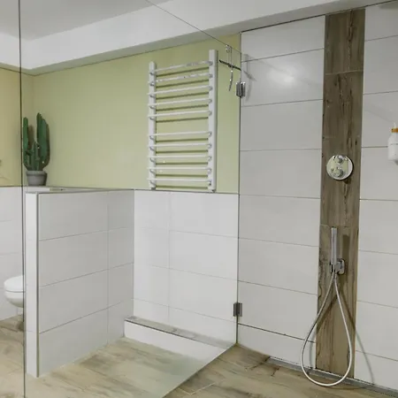 Apartman Charmante Mit Sauna Und Terrasse *